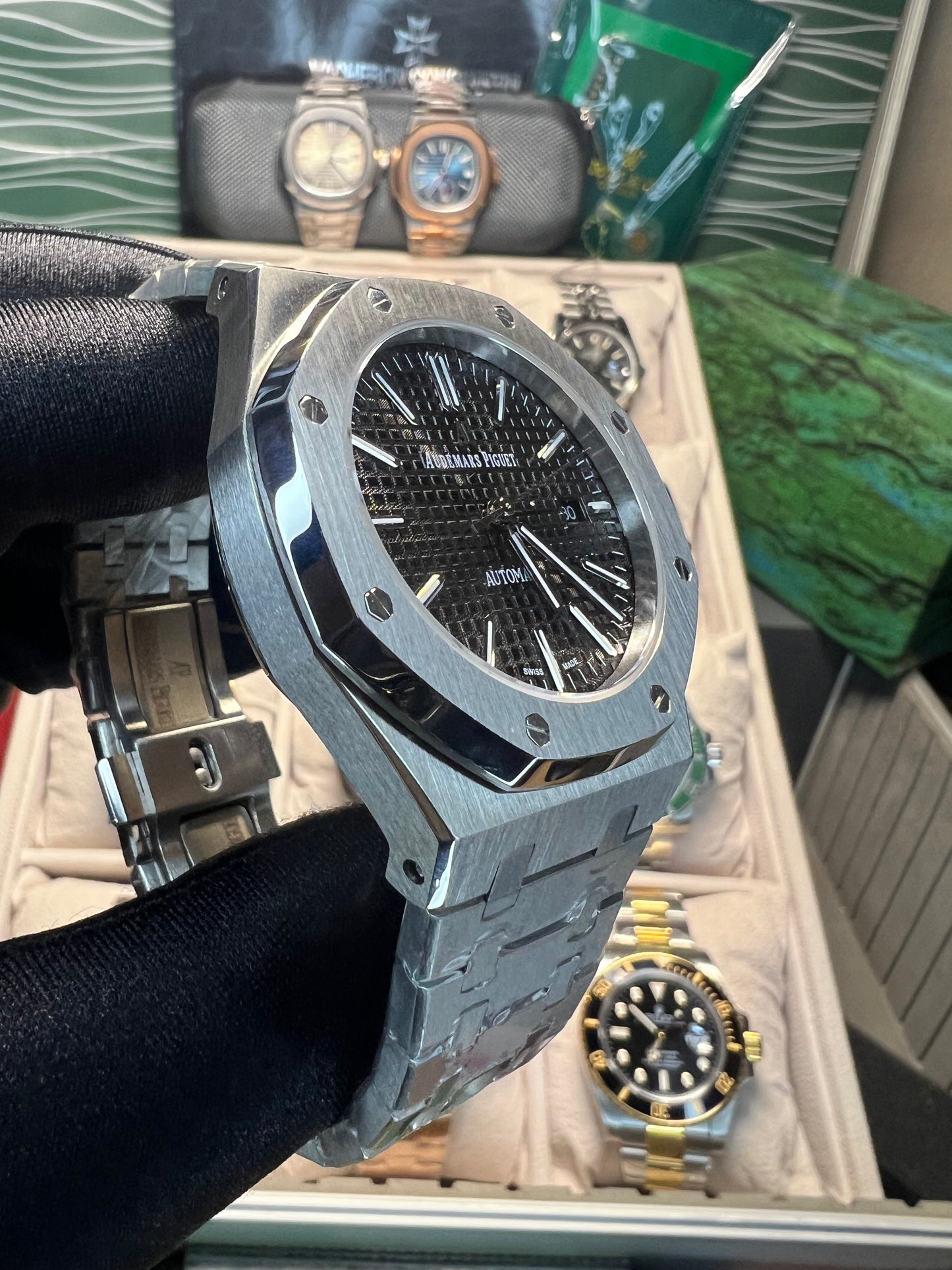 Audemars Piguet Royal Oak Selfwinding Steel Black Dial Dial 41mm