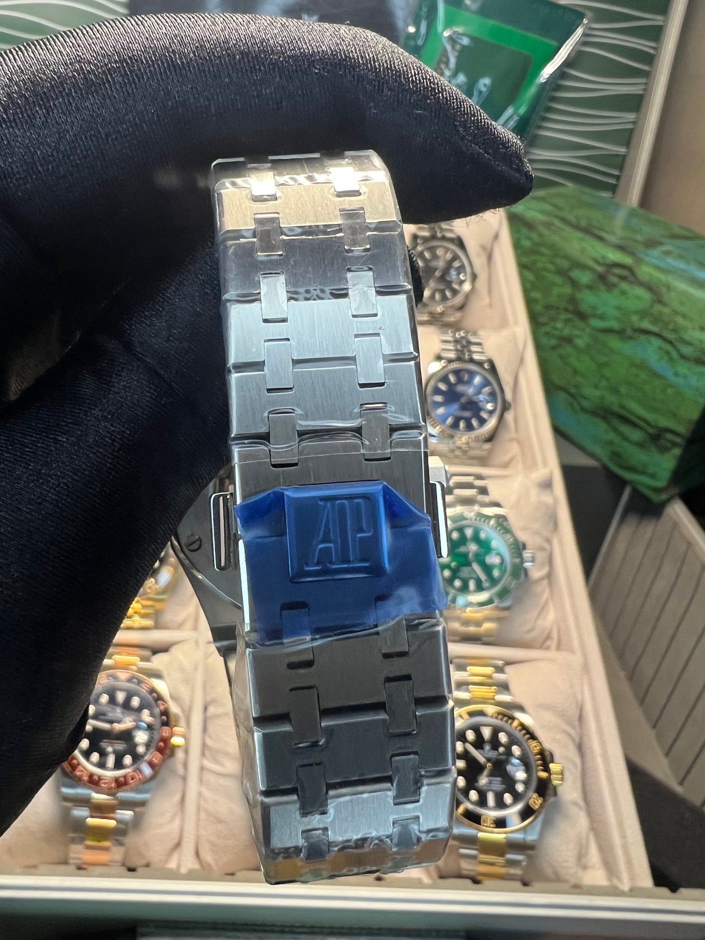 Audemars Piguet Royal Oak Selfwinding Steel Black Dial Dial 41mm